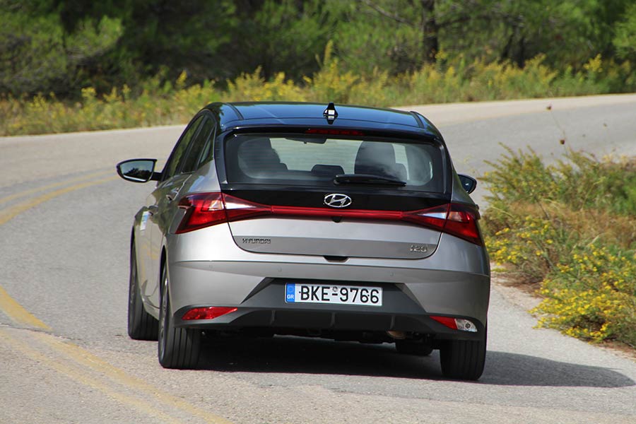 https://autogreeknews.gr/wp-content/uploads/2020/11/Hyundai-i20-1.2-2020-11.jpg