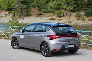 Hyundai-i20-1.2-2020-(17)