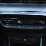 Hyundai i20 1.2 interior 2020 (4)