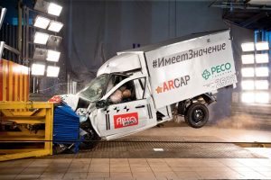 Lada-Granta-Van-crash-test