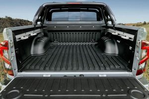 Nissan-Navara-2020-(8)