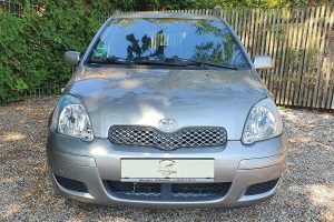 Toyota-Yaris-1.3-2003-(2)