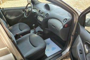Toyota-Yaris-1.3-2003-(6)