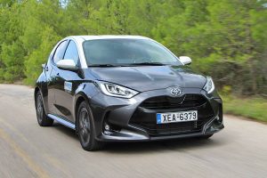 Toyota-Yaris-1.5-2020-(1)