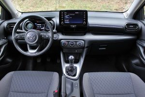 Toyota-Yaris-1.5-2020-(12)