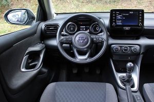 Toyota-Yaris-1.5-2020-(14)