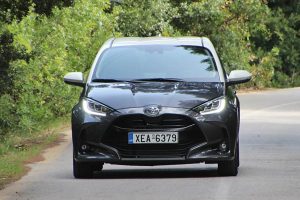 Toyota-Yaris-1.5-2020-(2)