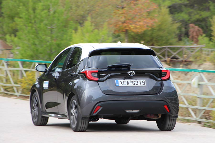 https://autogreeknews.gr/wp-content/uploads/2020/11/Toyota-Yaris-1.5-2020-38.jpg
