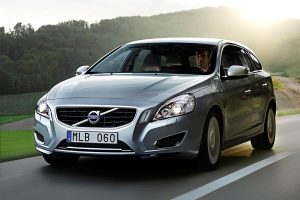 Volvo_V60_Plug-in_Hybrid-(4)