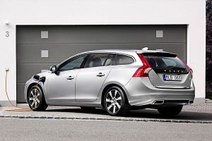 Volvo_V60_Plug-in_Hybrid-(5)