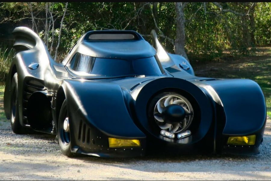 https://autogreeknews.gr/wp-content/uploads/2020/11/batmobile-corvette.jpg