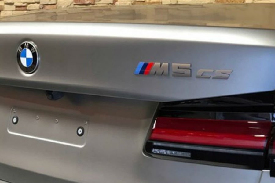 https://autogreeknews.gr/wp-content/uploads/2020/11/bmw-m5-cs-parts-for-sale.jpg