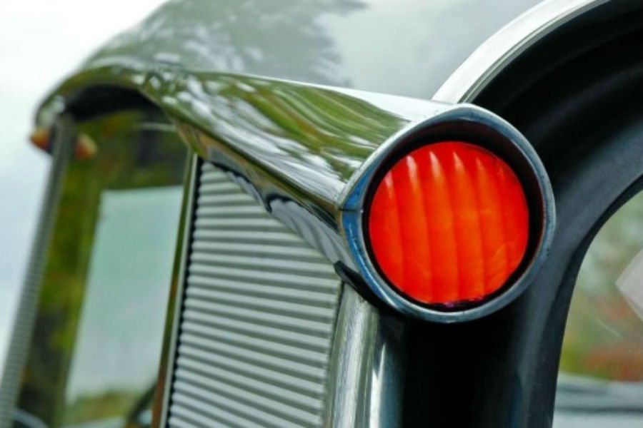 https://autogreeknews.gr/wp-content/uploads/2020/11/citroen-ds-turning-signals.jpg