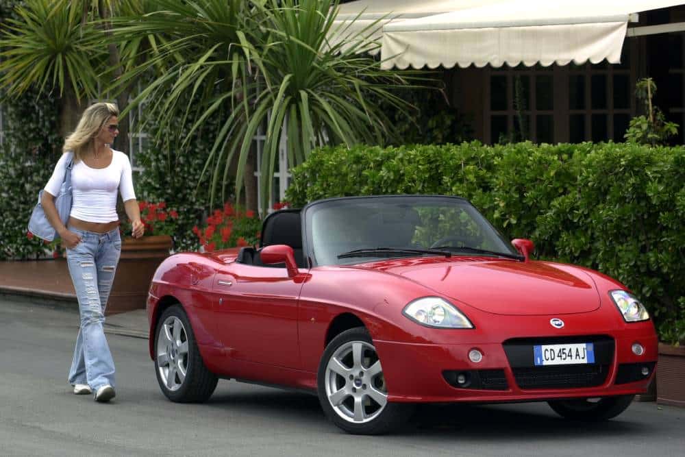 https://autogreeknews.gr/wp-content/uploads/2020/11/fiat_barchetta_5.jpg
