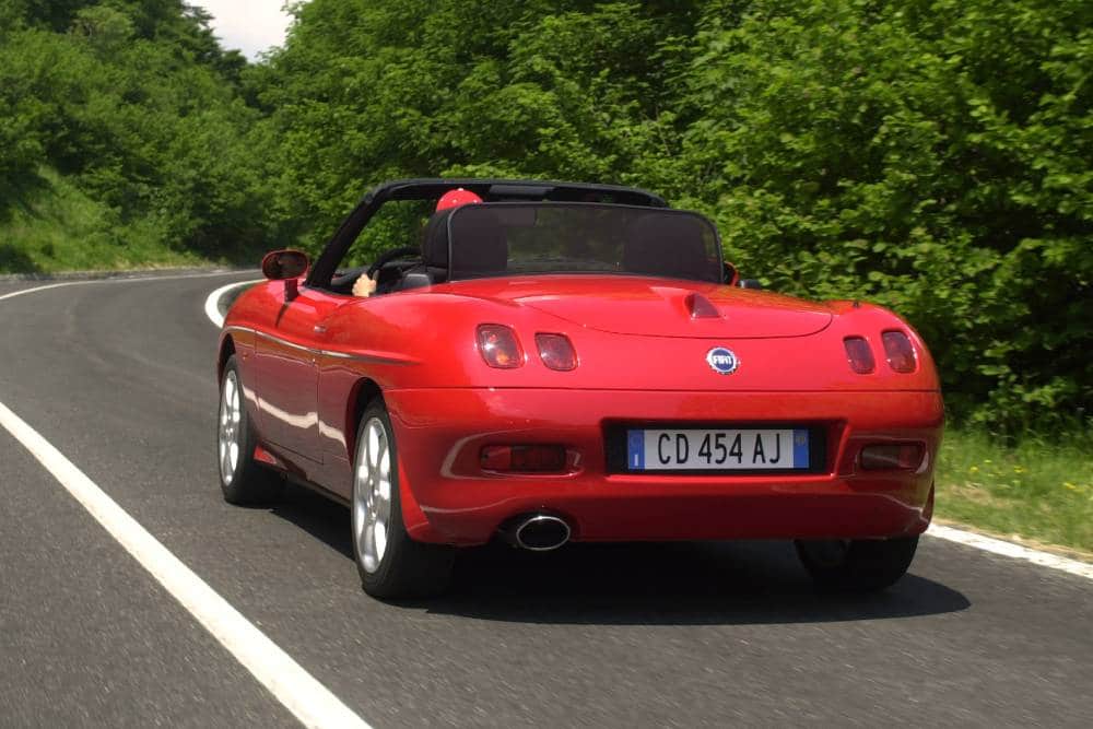 https://autogreeknews.gr/wp-content/uploads/2020/11/fiat_barchetta_57.jpg