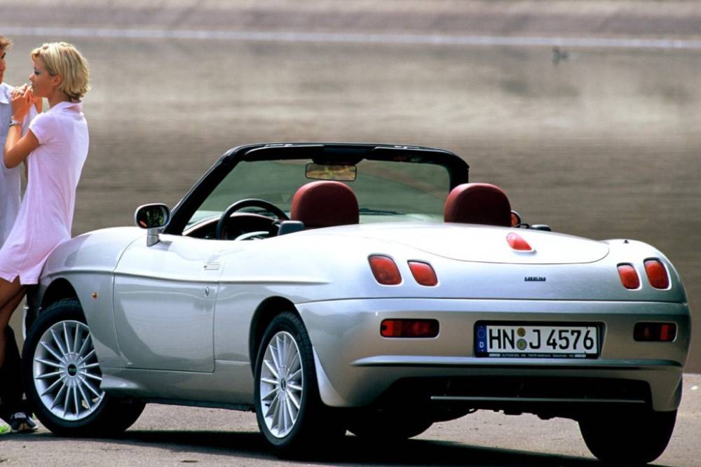 https://autogreeknews.gr/wp-content/uploads/2020/11/fiat_barchetta_60-1.jpg