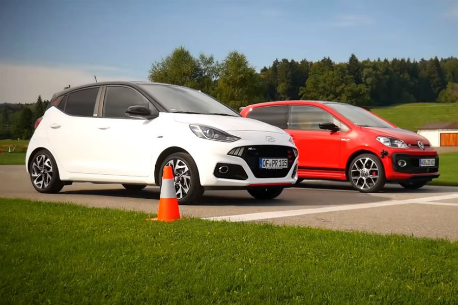 https://autogreeknews.gr/wp-content/uploads/2020/11/hyundai-i10-n-line-vs-vw-up-gti.jpg