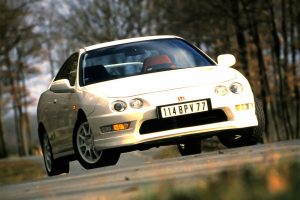 starlet glanza vs integra type r 2