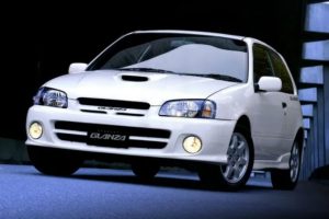 starlet glanza vs integra type r 3