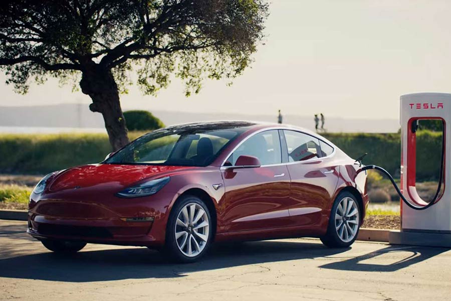 https://autogreeknews.gr/wp-content/uploads/2020/11/tesla-model-3-test-1.jpg