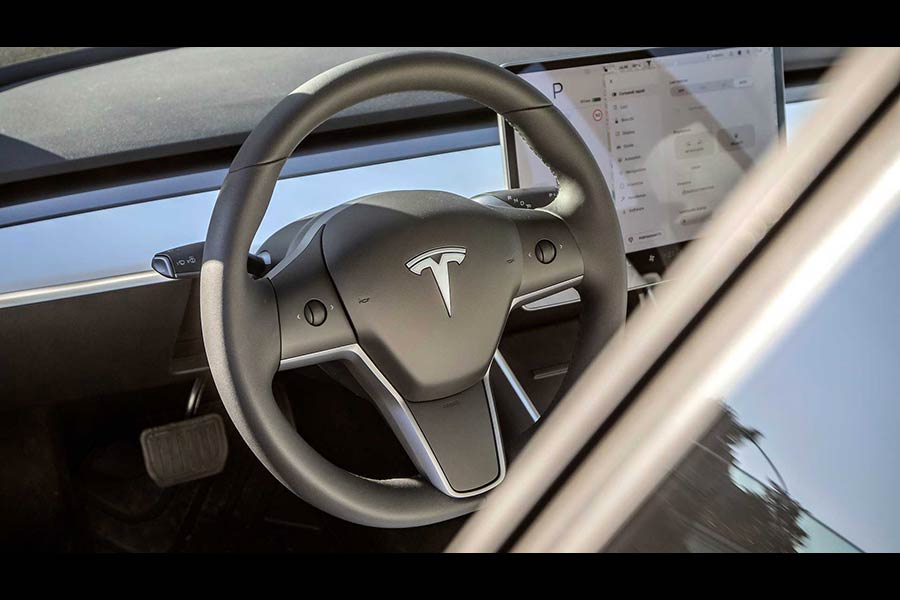 https://autogreeknews.gr/wp-content/uploads/2020/11/tesla-model-3-test-3.jpg
