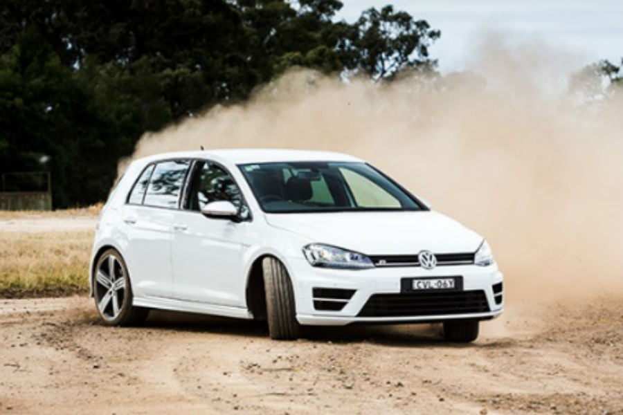 https://autogreeknews.gr/wp-content/uploads/2020/11/vw-golf-r-drift-mode-2.jpg