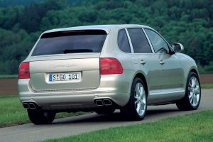 vw tiguan r vs cayenne turbo mk1 6