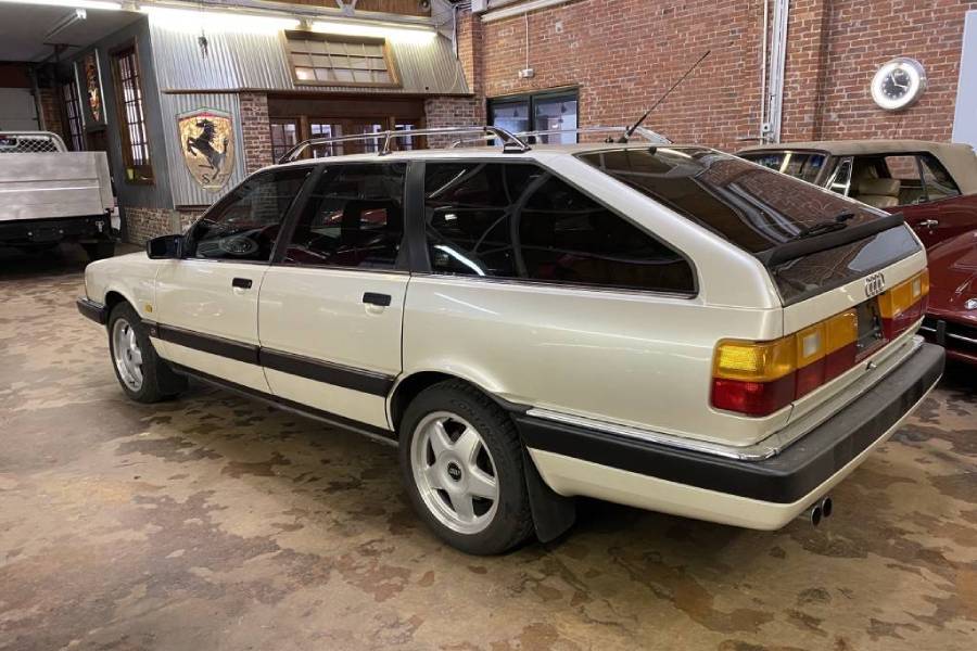 https://autogreeknews.gr/wp-content/uploads/2020/12/1991-Audi-200-4.jpg