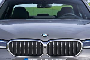 BMW-5-Series-2020-front
