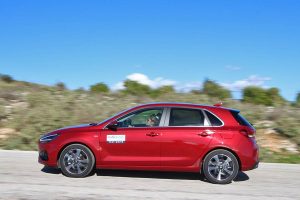 Hyundai-i30-1.0-T-GDi-120-PS-iMT-(27)