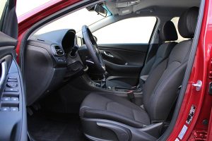 Hyundai-i30-interior-front