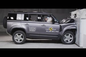 Land-Rover-Defender-Euro-NCAP-(1)