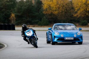 MV-Agusta-Superveloce-Alpine-3