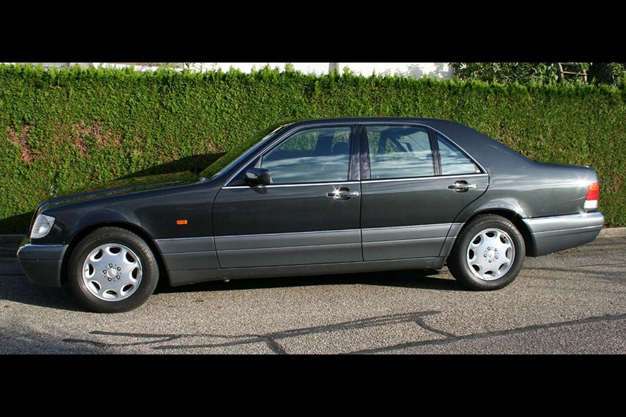 https://autogreeknews.gr/wp-content/uploads/2020/12/Mercedes-S-320-W140-1995-2.jpg