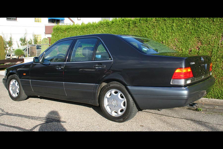 https://autogreeknews.gr/wp-content/uploads/2020/12/Mercedes-S-320-W140-1995-3.jpg