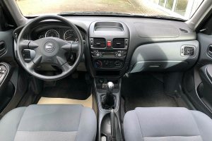 Nissan-Almera-2005-(1)