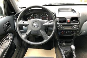 Nissan-Almera-2005-(2)