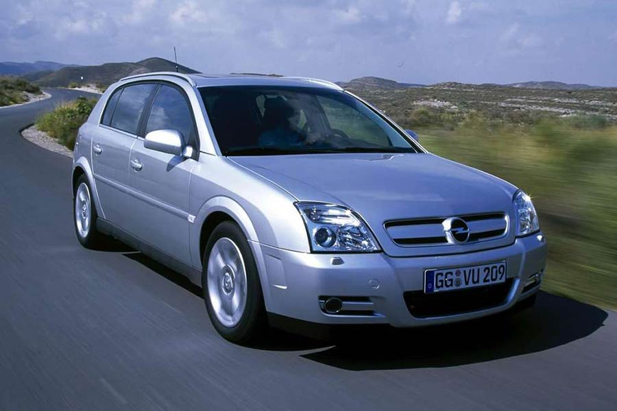 https://autogreeknews.gr/wp-content/uploads/2020/12/Opel-Signum-2003-3.jpg