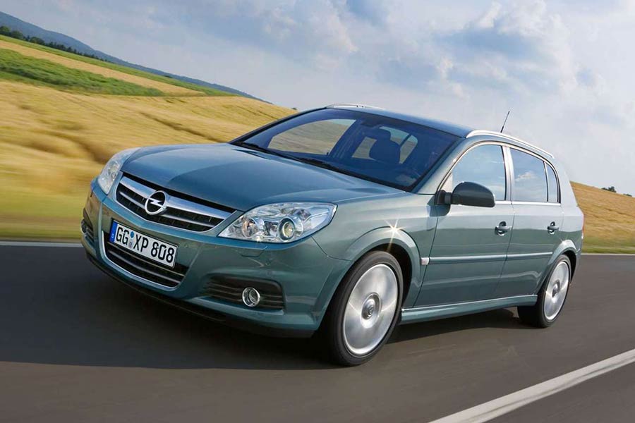 https://autogreeknews.gr/wp-content/uploads/2020/12/Opel-Signum-2006-1.jpg