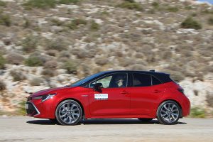 Toyota Corolla 2.0 Hybrid (2)