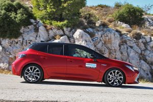 Toyota Corolla 2.0 Hybrid (4)