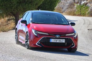 Toyota Corolla 2.0 Hybrid (7)