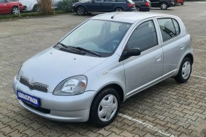 Toyota-Yaris-1.0-2003-(1)