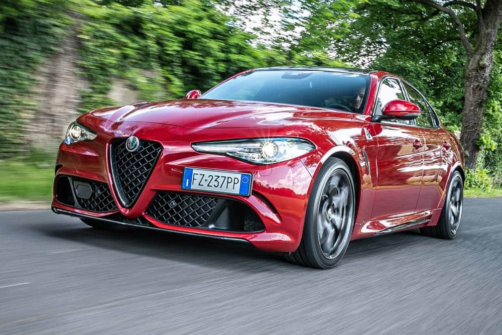 https://autogreeknews.gr/wp-content/uploads/2020/12/alfa_romeo_giulia_quadrifoglio_117.jpg