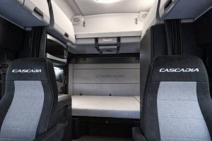 freightliner cascadia 7