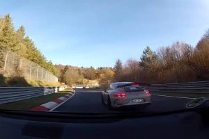 gr yaris vs 911 GT3