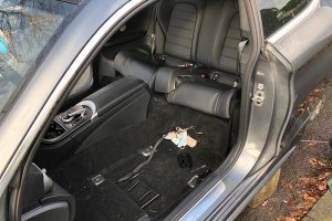 mercedes-c-class-stripped-(3)