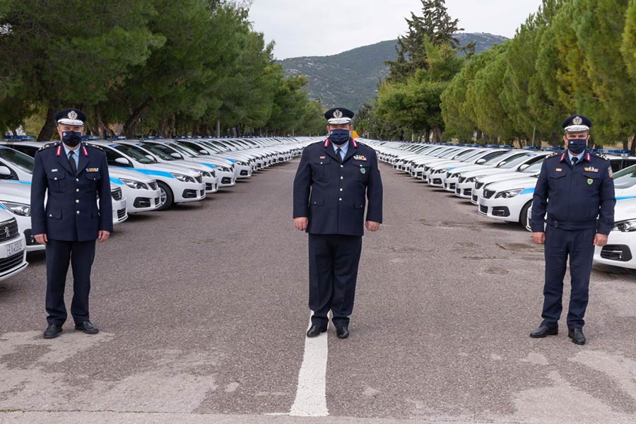 https://autogreeknews.gr/wp-content/uploads/2020/12/new-police-cars-1.jpg