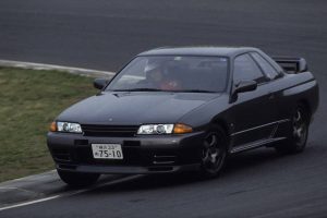 nissan skyline r32