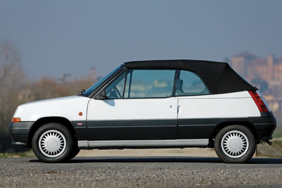 https://autogreeknews.gr/wp-content/uploads/2020/12/renault-5-gtr-ebs-cabriolet-4.jpg